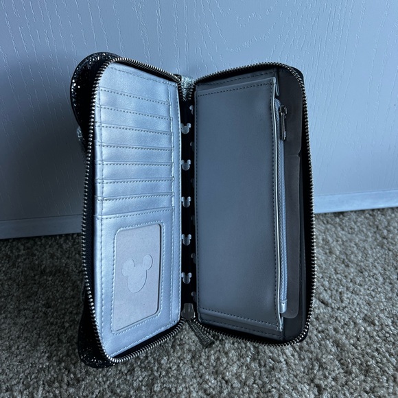 Disney Mini Mouse wallet - Picture 3 of 6